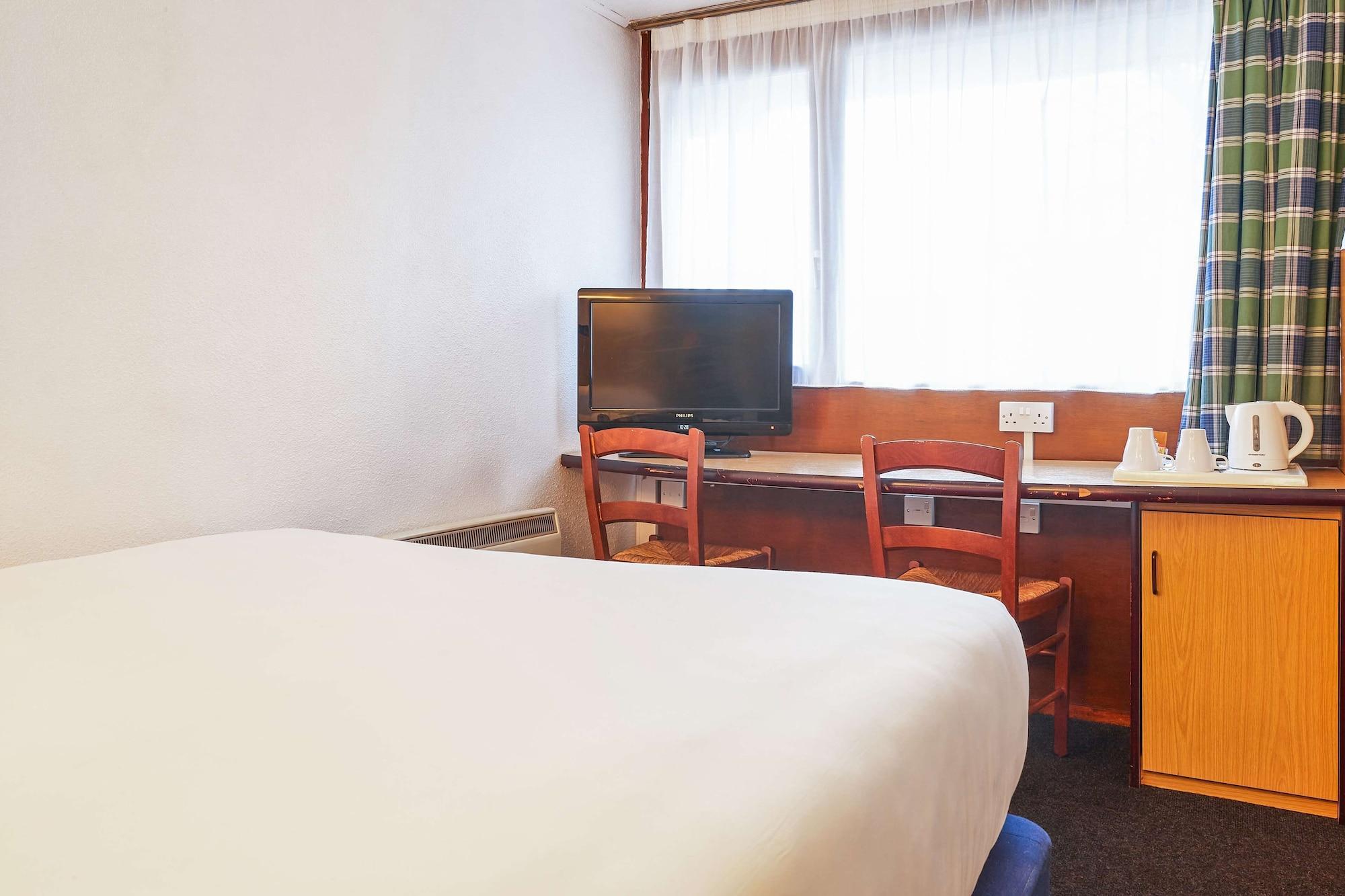 Campanile Hotel Вейкфілд Екстер'єр фото