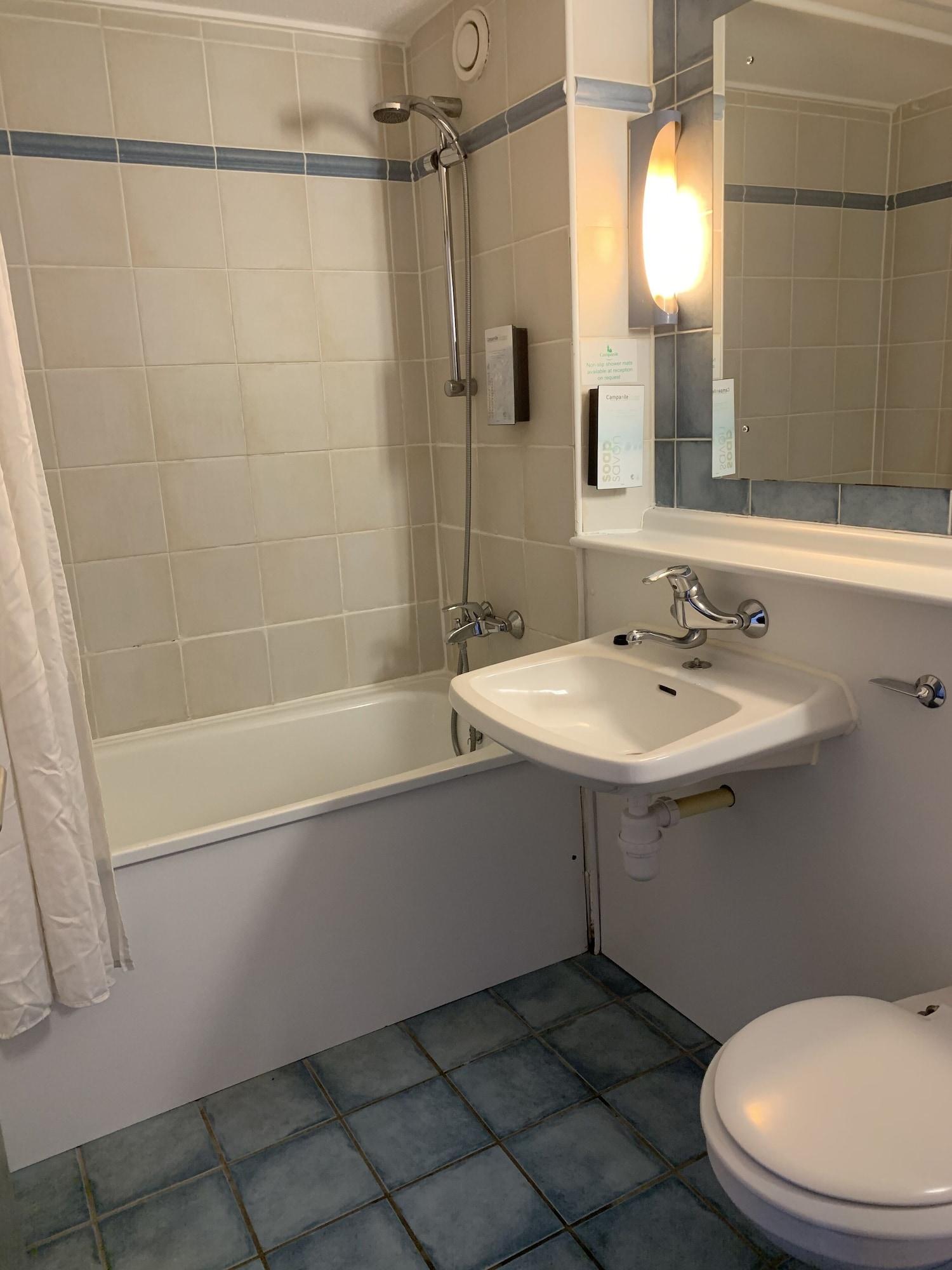 Campanile Hotel Вейкфілд Екстер'єр фото